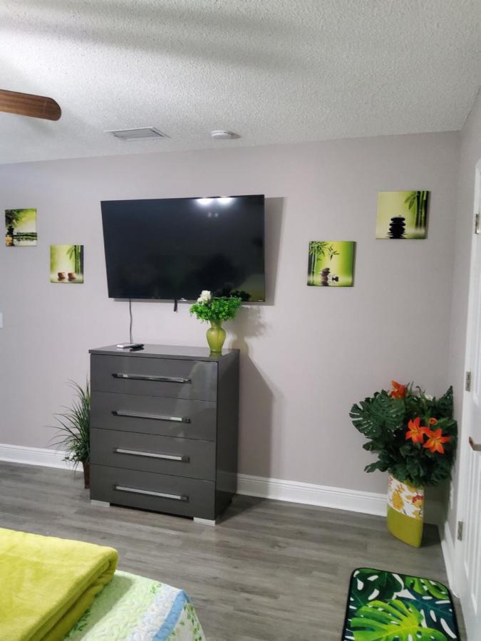 Beautiful Apartment Close To Everything Tampa Exterior foto